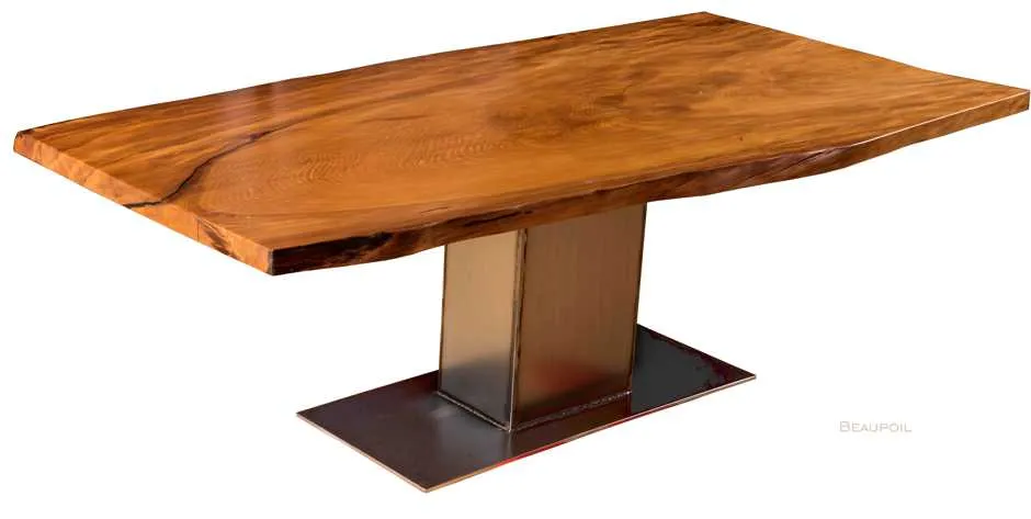 Baumstammtisch aus Kauri-Holz